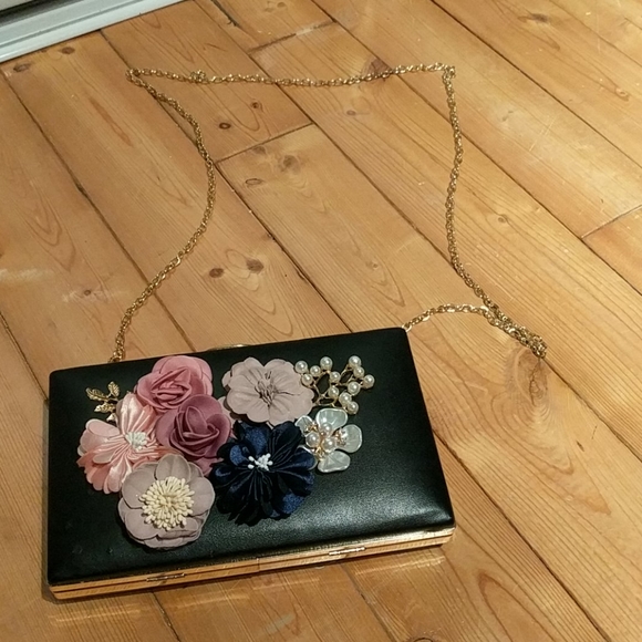 Flower Pearl Rhinestone Evening Clutch - Picture 4 of 10